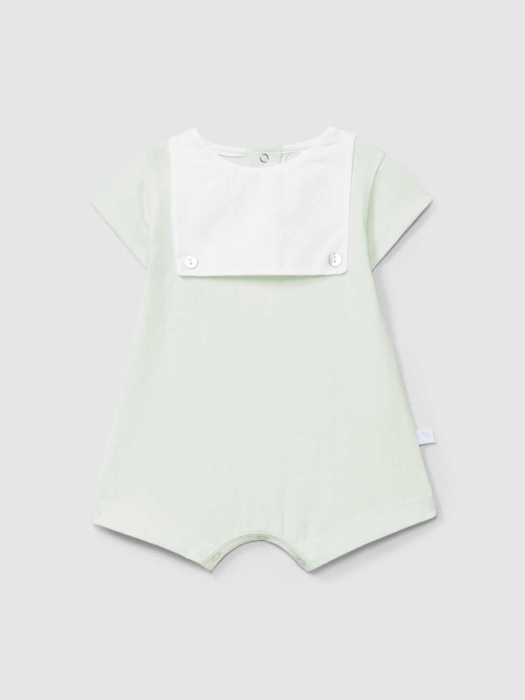 Trajecito corto verde