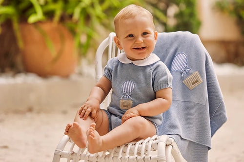 BABY KNIT SET WITH EMBROIDERED HOT AIR BALLOON DESIGN AND SHORTS
