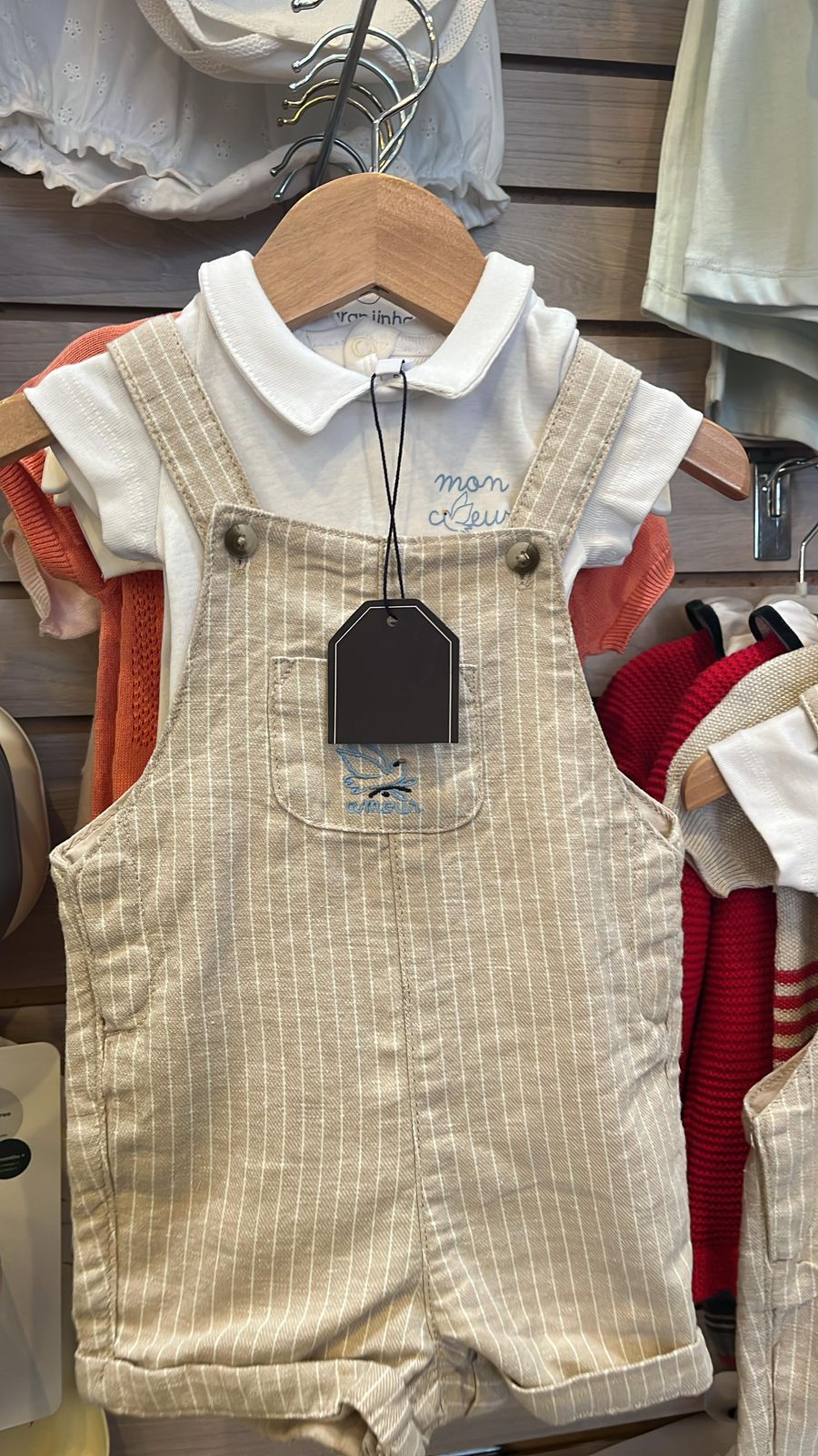 Mono de Pana para Bebe con tirantes y camiseta Blanca