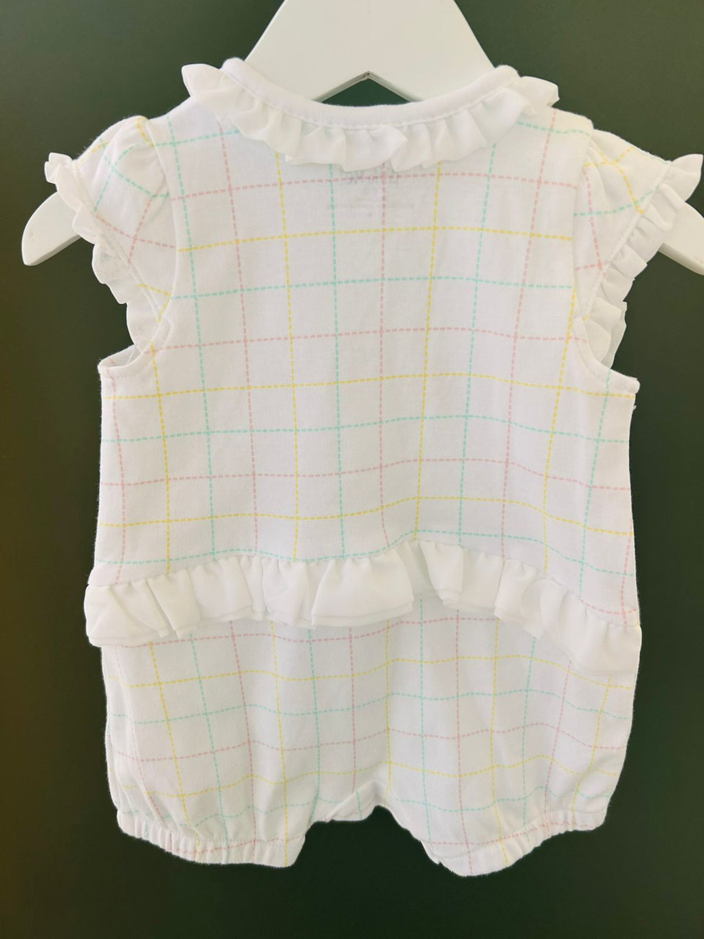 Romper embroidered strawberry design and snap closure